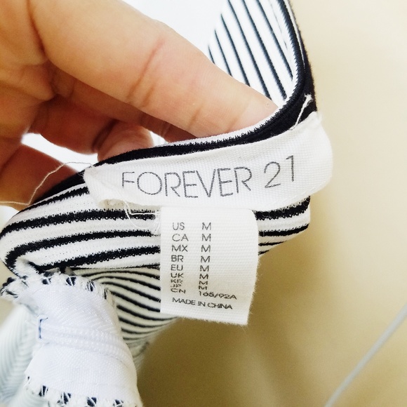 Forever 21 Black/White Striped Halter Dress M - Picture 7 of 8